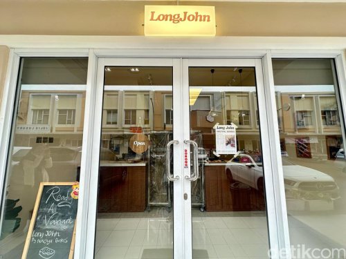   Proses pembuatan long john fresh setiap hari, 8 varian rasa long john, harga mulai Rp 12 ribu, Varian glaze vanilla hingga isian selai strawberry, Nostalgia dengan long john cokelat dan moka meses, Dua long john favorit chef Nadya, Nikoya Bakes Long John: Empuk Lembut Long John Rp 15 Ribu Buatan MasterChef