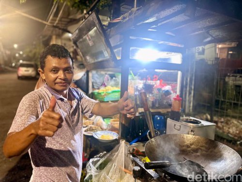 Antre 1,5 Jam Demi Nasi Goreng Bang Boim yang Viral di Pluit Karang