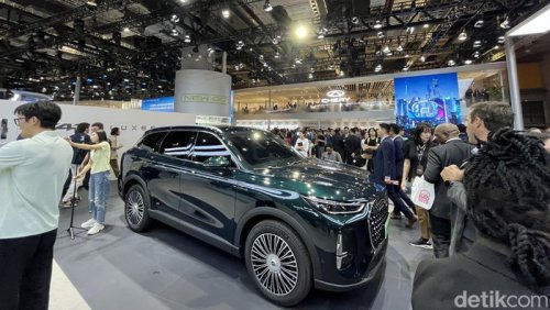 Insentif Akan Disetop, Masyarakat China 'Panik' Buru-buru Beli Mobil Listrik