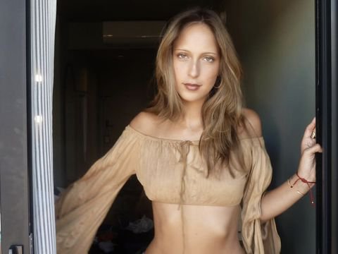 Gigi &amp; Bella Hadid Ungkap Punya Saudari Lain yang Tak Diungkap ke Publik