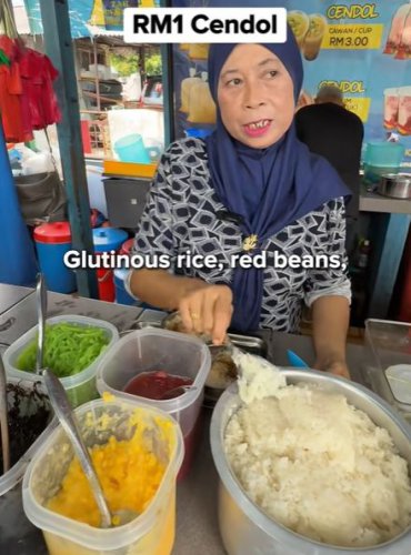 Murah Banget! Cendol Topping Komplet Hanya Rp 3 Ribuan