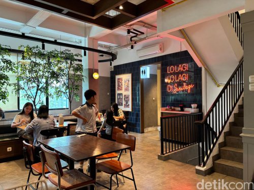 1. Interior estetik dan suasana nyaman, , 2. Langganan ibu-ibu dan keluarga, 3. Bakmi homemade dengan kondimen komplet, 4. Sei Sapi yang Smokey, 5. Bolo bun jadi favorit, Sinilagi! Kafe Langganan Ibu-ibu Ngemil Bolo Bun dan Ngopi