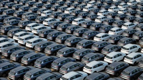 Beli Mobil Bekas 0 Kilometer, Untung atau Buntung?