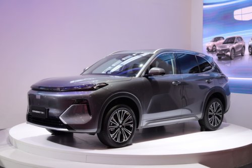 Bisa Tempuh Lebih dari 1.000 Km, Segini Harga Geely Starray EM-i
