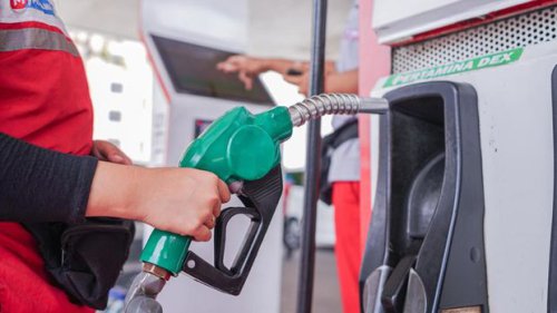 Harga Solar Mahal, Pemilik Mobil Diesel Hijrah ke Mobil Listrik