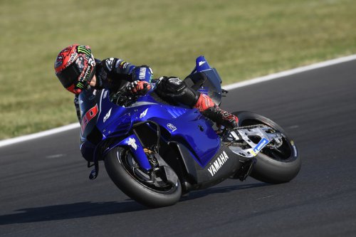 Motor V4 Yamaha Ketinggalan 10 Km/Jam