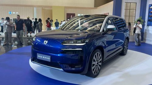 Denza N9 Terbaru Meluncur, Harga Mulai Rp 900 Jutaan!