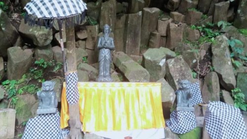 Kisah Pura dengan Mitos Batu-batu Magis di Bali