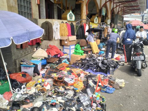 Fakta Pasar Loak Jatinegara, Harta Karun di Tengah Tumpukan Barang Bekas