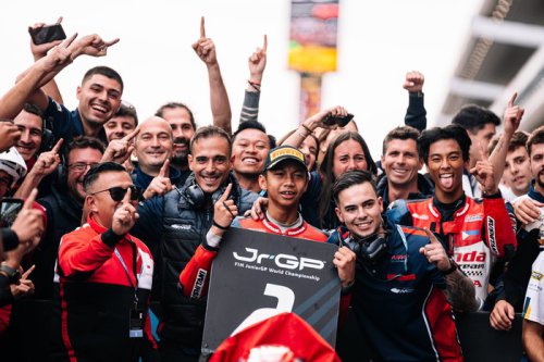 Kemenangan Gila Pebalap Indonesia Kiandra di Barcelona: Start 24, Finis ke-1
