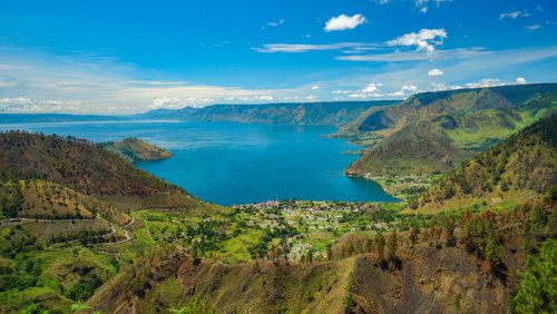 Sejarah Asal-usul Danau Toba dan Kisah Legenda Pulau Samosir