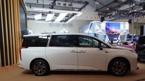 Bertambah Lagi Taksi Online Mewah, Maxus MIFA 9 Kini Jadi Armada Grab