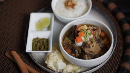 Makan with The View! Sensasi Kuliner dan Sky Bridge 130 Meter di Trans Hotel Jakarta