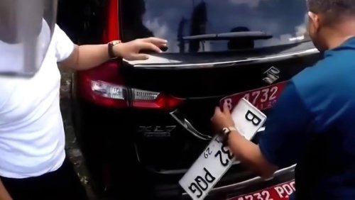Viral Mobil Pelat Merah Diganti Pelat Putih ke Puncak, Ini Kata Pemprov DKI