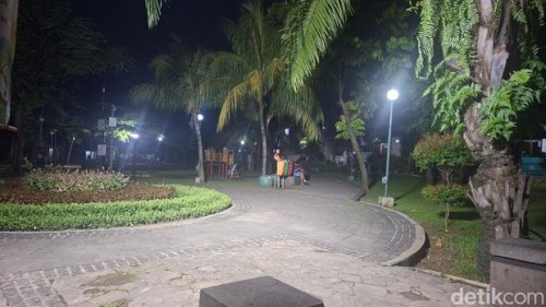 Pesona Taman Mahoni, Tempat Healing Tipis-tipis di Jaktim, Fasilitas Sip-Wifi Gratis