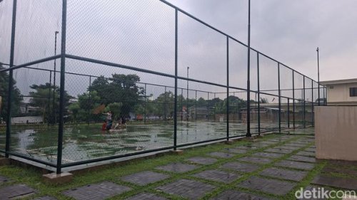 Taman Dafici, Skatepark-nya Jadi Perosotan Raksasa Saat Hujan