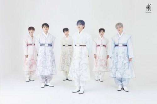 The KingDom、魅力的な韓服姿！スペシャルアルバムのコンセプトフォトを公開