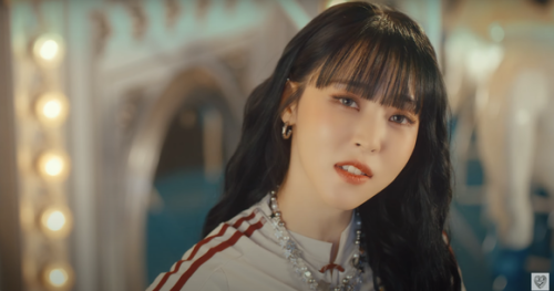 MAMAMOO ムンビョル、デジタルシングル「ICY BBY」MV公開&hellip;可愛らしいポイントダンスに注目