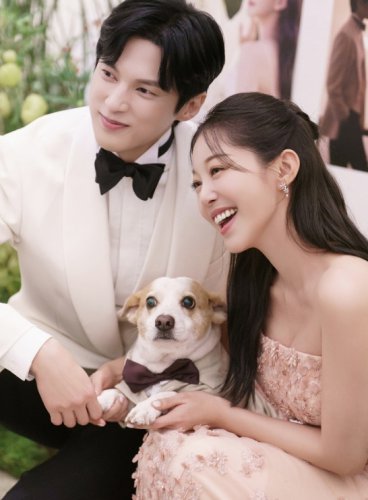 俳優ユン・ソヌ＆キム・ガウン、華やかな結婚式の記念写真を公開「人生で一番幸せな日」