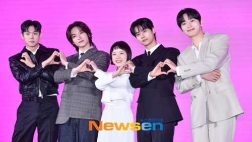 【PHOTO】キム・ヒャンギ＆VIXX エンら、新ドラマ「ロマンスの絶対値」制作発表会に出席