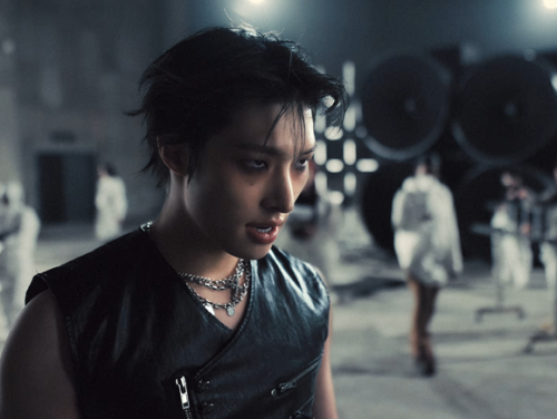ATEEZのMINGI、新曲「Dinero」MV公開&hellip;中毒性のあるメロディー