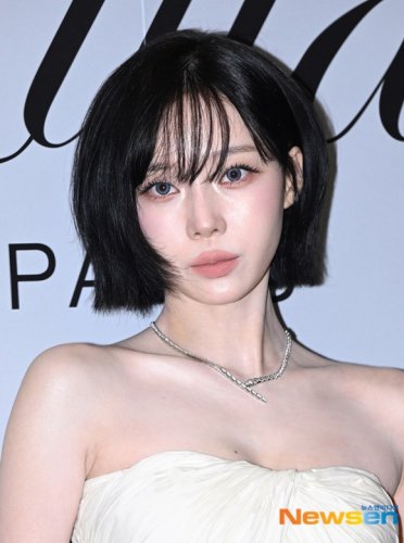 【PHOTO】aespaのWINTER、ブランド「KILIAN PARIS」のイベントに出席（動画あり）