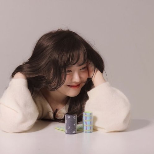 ク・ヘソン、自ら開発した新しい形のヘアカーラーをローンチ「完売を期待」