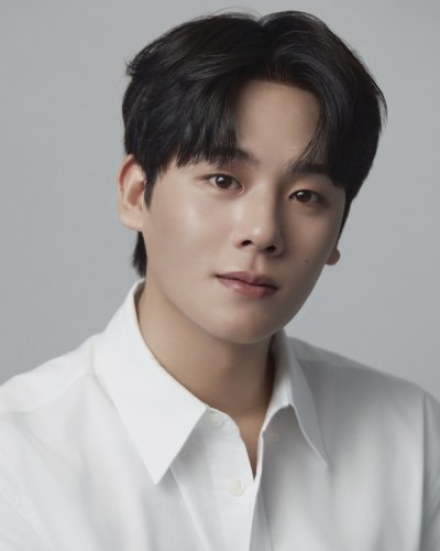 「ムービング」出演イ・ジョンハ、本日入隊！海兵隊へ