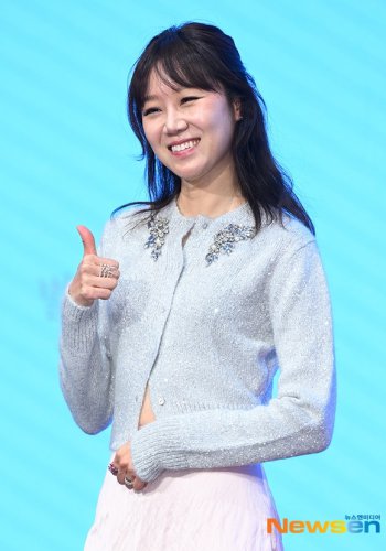 コン・ヒョジン、夫ケビン・オの除隊をお祝い！可愛らしいイベントの様子が公開