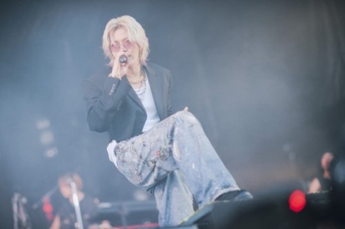 NCT ユウタ、日本大型ロックフェスに相次いで出演！新曲を先行公開&hellip;西川貴教＆IMP.らと記念ショットも