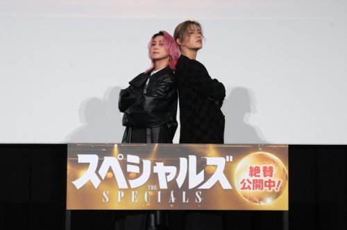 Snow Man 佐久間大介＆NCT ユウタの&ldquo;ゆうさく&rdquo;コンビ登壇！映画「スペシャルズ」韓国でのエピソードや歌舞伎町での貴重な体験に驚き