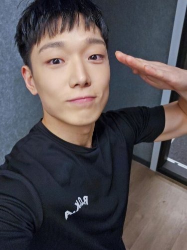 iKONのBOBBY、昨日（12/3）除隊！ライブ配信でファンに挨拶&hellip;今後の活動に高まる期待