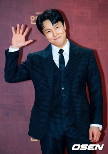 神話 ドンワン、契約条件によりSNS中断を報告「これからは事務室で管理」