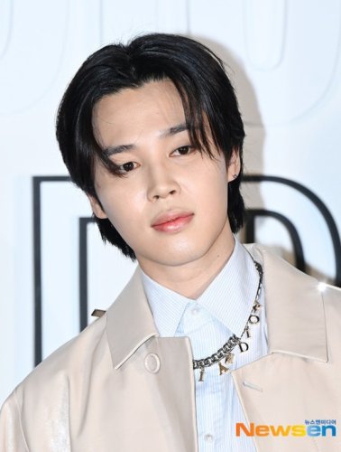 BTS ジミン、親子3人で初の高額寄付者クラブの会員に&hellip;父・弟とともに温かい善行