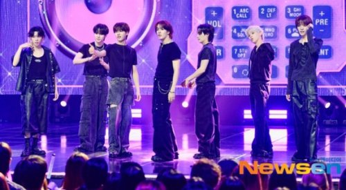 【PHOTO】n.SSignからVIVIZまで、7/16放送の「SHOW CHAMPION」に出演