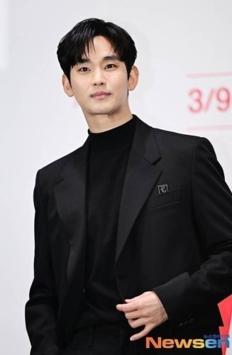 キム・スヒョン、新ドラマ「ノックオフ」公開時期を調整中？復帰の可能性に関心集まる