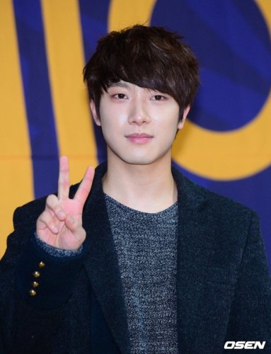 &ldquo;離婚騒動&rdquo;FTISLAND チェ・ミンファン、活動再開後初めてSNSを更新