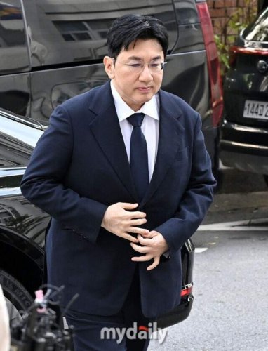 HYBE バン・シヒョク議長、出国禁止に&hellip;約190億円の不当利益の疑い