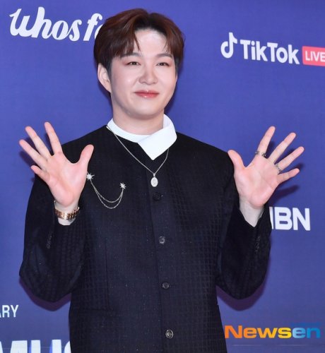 【PHOTO】BTOB チャンソプ「Hanteo Music Awards 2025」レッドカーペットに登場