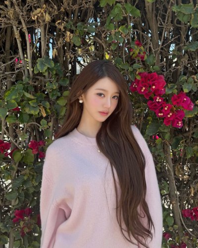IVE ウォニョン、美しいロングヘア！非現実的なビジュアルに驚き