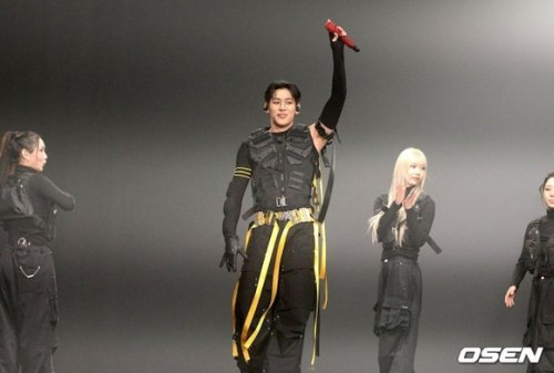【PHOTO】GOT7 ベンベン、eスポーツイベントのオープニングセレモニーに登場