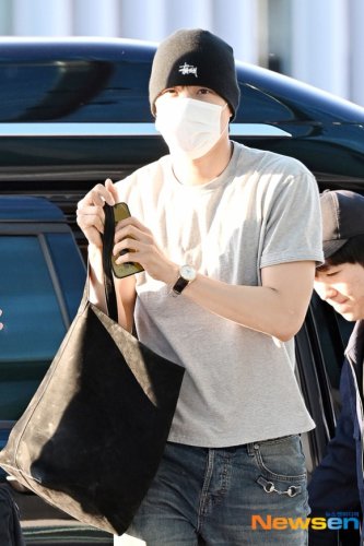 【PHOTO】EXO カイ、ツアーのためインドネシアへ出国（動画あり）