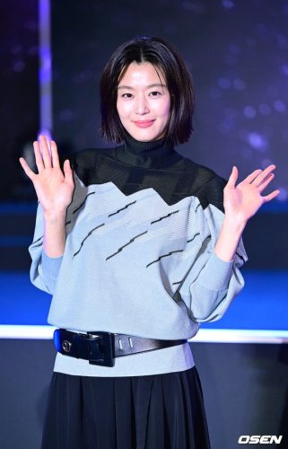 【PHOTO】チョン・ジヒョン＆カン・ドンウォンら、Disney+「北極星」ファンショーケースに出席