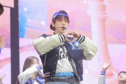 EXO ベクヒョン、ソウルアンコール公演でファンに格別な愛情をアピール「1番幸せ」