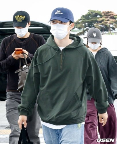 【PHOTO】EXO、ツアーのためマカオへ出国&hellip;カジュアルなファッション