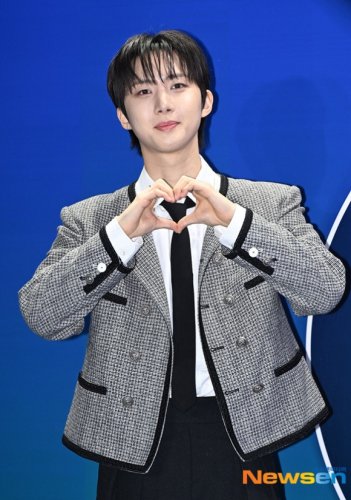 【PHOTO】PENTAGON フイからRocket Punch スユンまで「ソウルファッションウィーク」に出席