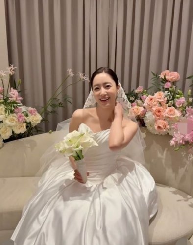 T-ARA ウンジョン、本日結婚！ハ・ジョンウやメンバーも出席&hellip;自ら祝歌を歌う姿も（動画あり）
