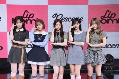 RESCENEの楽曲が異例のチャート逆走！日韓メンバーがギャル姿で披露した&ldquo;コジェ！ヤッホー&rdquo;が大バズリ（動画あり）
