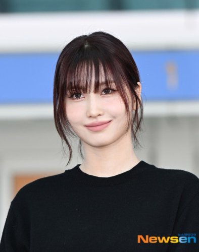 TWICE モモ、眠れないほどの痛み！？ツアー中に抜歯&hellip;メンバー達の相次ぐ健康問題に心配の声も