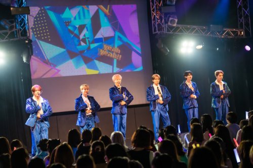 KAJA、東京ライブで6人完全体ステージ披露！King &amp; Princeカバーや&ldquo;キュンキュンセリフ対決&rdquo;も